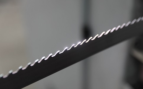 荆门双金属带锯条产生切削噪音的原因具体有哪些？